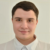 Зябрев Денис Вячеславович, стоматолог-терапевт