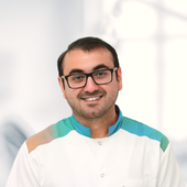 Бадалян Шираз Кронвельович, стоматолог-терапевт