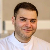 Атаян Давид Каренович, стоматолог-терапевт