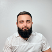 Магамаев Мансур Русланович, стоматолог-терапевт