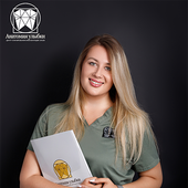 Красильникова Елена Дмитриевна, стоматолог-хирург