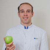 Ефремов Николай Викторович, стоматолог-терапевт