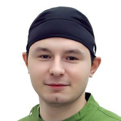 Евграфов Руслан Дмитриевич, стоматолог-хирург