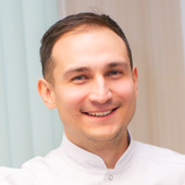 Абдиев Дмитрий Анатольевич, стоматолог-хирург