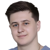 Гиниятов Роберт Искандарович, стоматолог-хирург