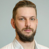 Назаров Игорь Александрович, стоматолог-терапевт