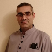 Галустян Ваге Николаевич, стоматолог-терапевт