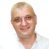 Кахиани Илья Юрьевич, стоматолог-терапевт