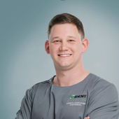 Шевела Александр Андреевич, имплантолог