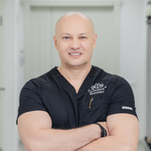 Толмах Роман Евгеньевич, пластический хирург