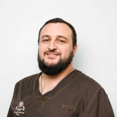 Бачана Саджия, стоматолог-ортопед