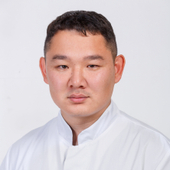 Эмигенов Наран Алексеевич, дерматолог