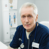Черняев Игорь Дмитриевич, невролог