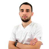 Елагин Денис Андреевич, стоматолог-ортопед