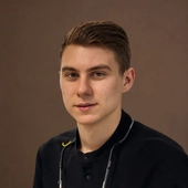Шлыков Павел Александрович, стоматолог-терапевт