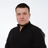 Романенко Владимир Владимирович, стоматолог-терапевт