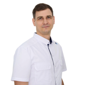 Глумаков Артур Ярославович, травматолог-ортопед