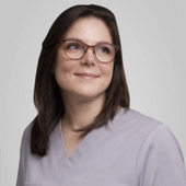 Озерова Елена Дмитриевна, стоматолог-терапевт