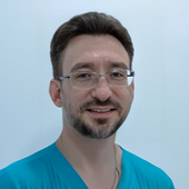 Манойло Марк Николаевич, челюстно-лицевой хирург