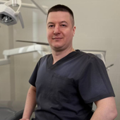Дзюба Иван Васильевич, стоматолог-терапевт