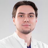 Албот Ян Сергеевич, пластический хирург