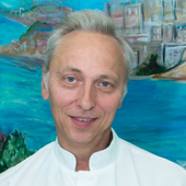 Жуков Владимир Валентинович, стоматолог-терапевт