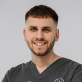 Лычаный Леонид Александрович, стоматолог-хирург