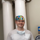 Еникеев Азат Дамирович, ортопед