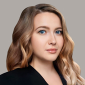 Михайлова Екатерина Сергеевна, стоматолог-терапевт