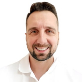 Иванов Юлиан Вячеславович, стоматолог-хирург