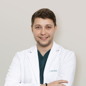 Крамаренко Артем Артурович, пластический хирург