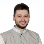 Коренко Ярослав Эдуардович, стоматолог-хирург