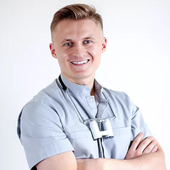 Невров Кирилл Юрьевич, стоматолог-хирург