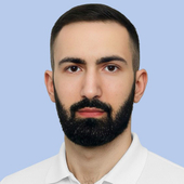 Егиазарян Яков Артурович, стоматолог-хирург