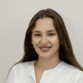 Фахртдинова Айсылу Ленаровна, стоматолог-терапевт