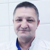 Крюков Олег Эдуардович, стоматолог-хирург