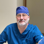 Крылов Виктор Владимирович, стоматолог-терапевт