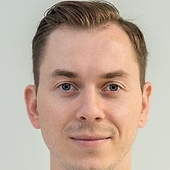 Жбанников Данил Олегович, стоматолог-хирург