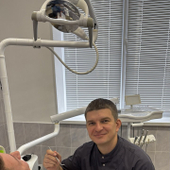 Харченко Денис Николаевич, стоматолог-терапевт