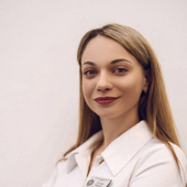 Попова Карина Эдуардовна, стоматолог-терапевт