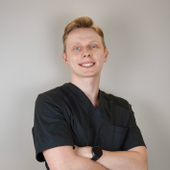 Кулаков Роман Игоревич, детский стоматолог-хирург