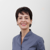 Сенина-Волжская Инна Вячеславовна, стоматолог-терапевт