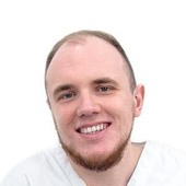 Гилев Евгений Павлович, стоматолог-хирург