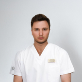 Аминов Адель Айратович, стоматолог-хирург