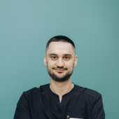 Бардаков Евгений Викторович, стоматолог-хирург