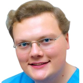 Богачёв Евгений Евгеньевич, стоматолог-терапевт