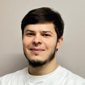 Булатов Юсуп Лом-Алиевич, стоматолог-терапевт