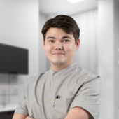 Вахитов Эрик Александрович, стоматолог-терапевт