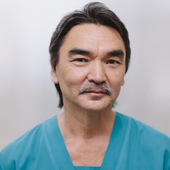 Макажанов Казбек Сейдуалиевич, стоматолог-хирург