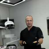 Савенко Вадим Сергеевич, стоматолог-ортопед